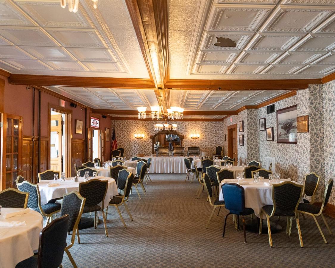 Winthrop Arms Hotel Restaurant Logan Airport Екстер'єр фото