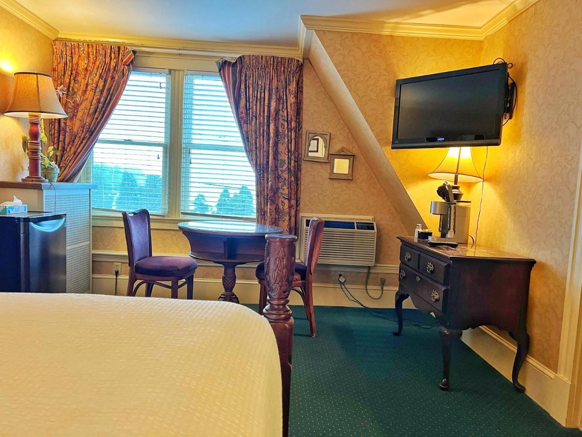 Winthrop Arms Hotel Restaurant Logan Airport Екстер'єр фото
