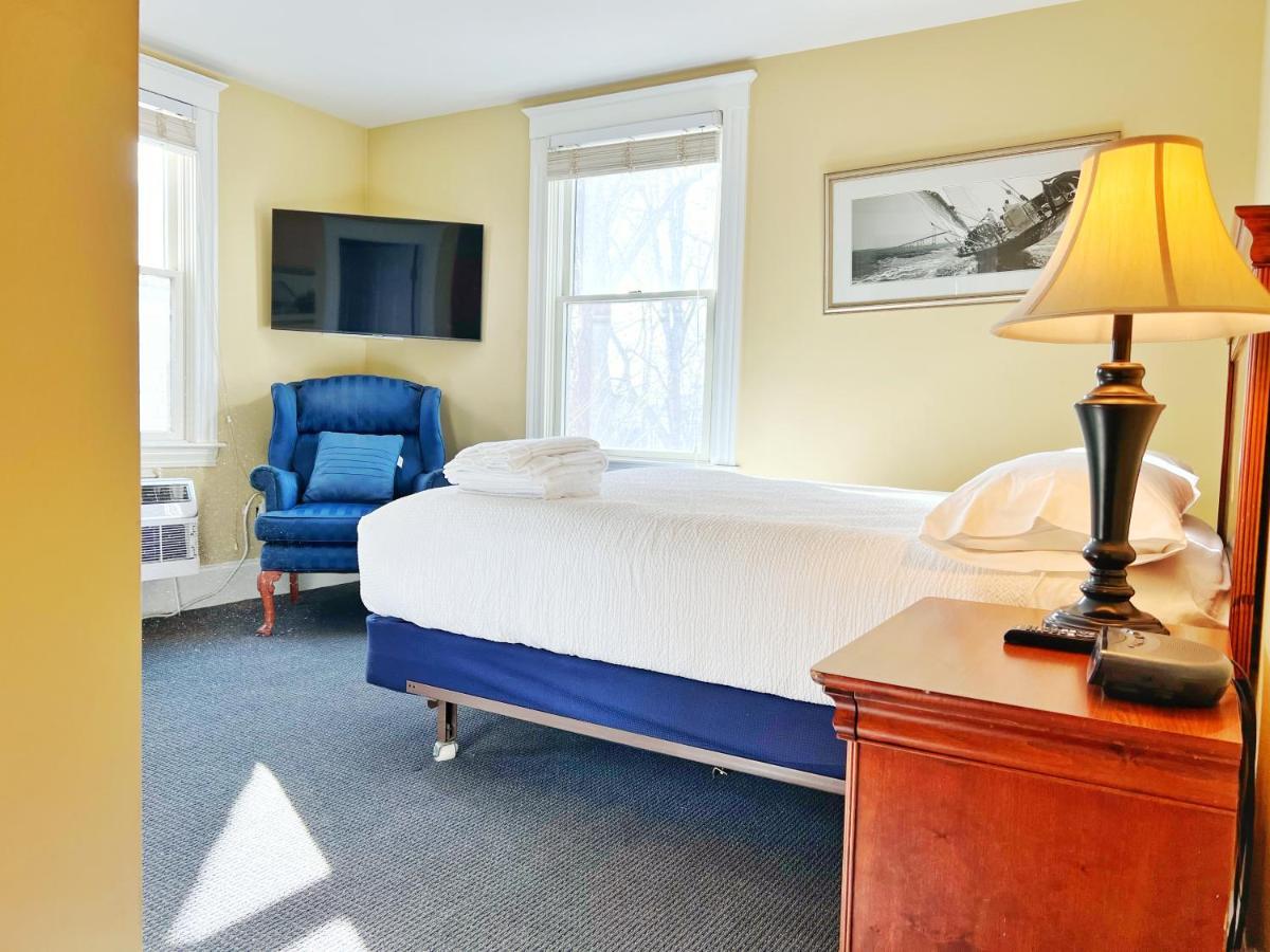 Winthrop Arms Hotel Restaurant Logan Airport Екстер'єр фото