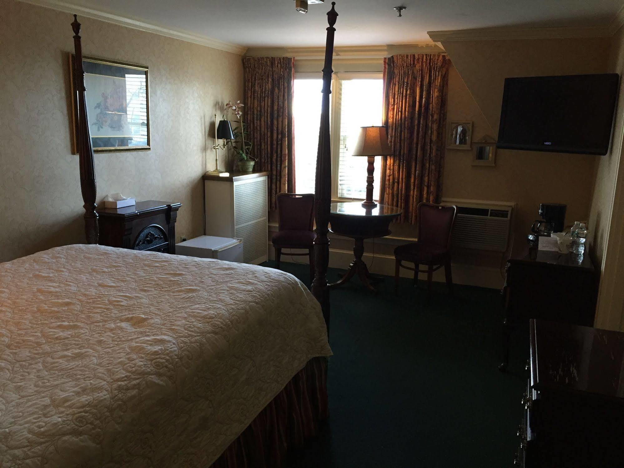 Winthrop Arms Hotel Restaurant Logan Airport Екстер'єр фото