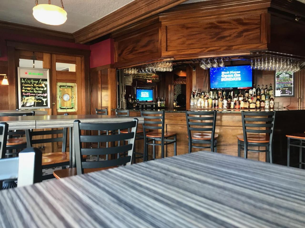 Winthrop Arms Hotel Restaurant Logan Airport Екстер'єр фото