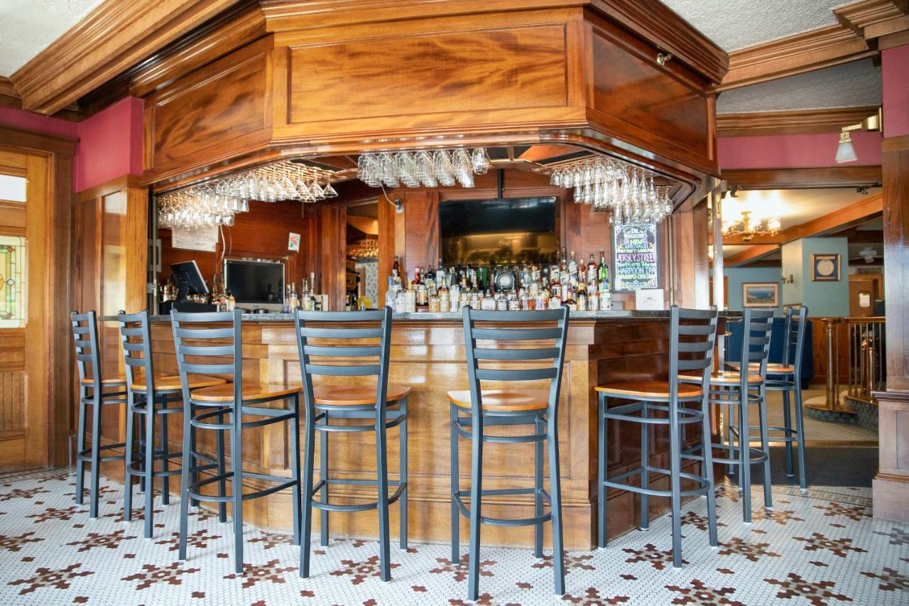 Winthrop Arms Hotel Restaurant Logan Airport Екстер'єр фото